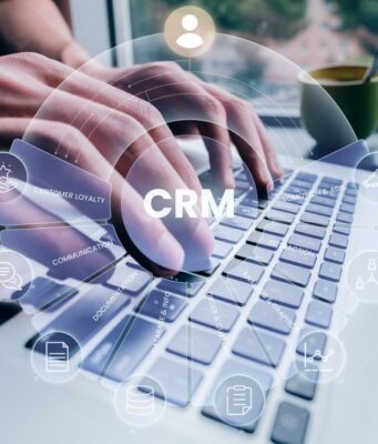 Jak podnikatelům šetří peníze CRM systém?