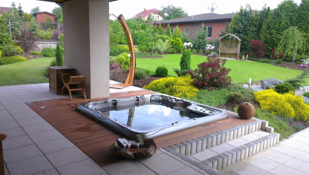 hero-saunas-whirlpools-sundance-spas-880