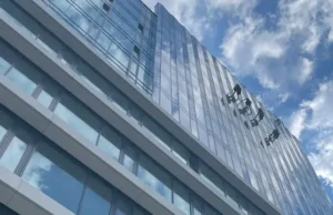Práce ve výškách vyžaduje bezpečný přístup